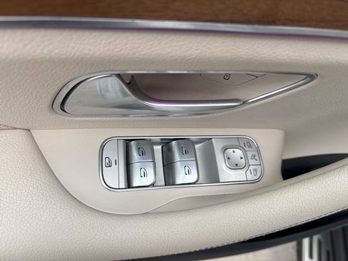 Used 2022 Mercedes-Benz GLE 350 4MATIC w/ Premium Package image 45