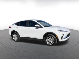 Used 2025 Buick Envista Preferred video 2