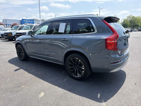 Used 2022 Volvo XC90 T6 Momentum w/ Advanced Package AWD/4WD image 8