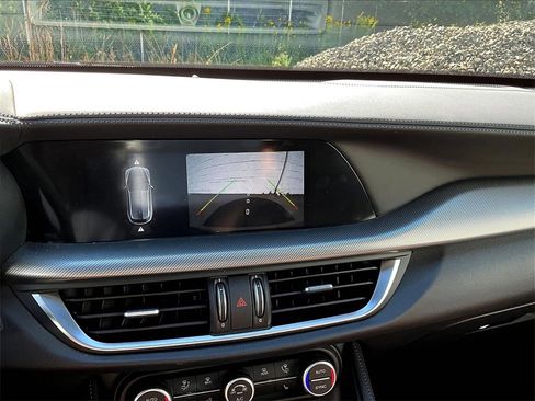 Used 2024 Alfa Romeo Stelvio Ti image 26