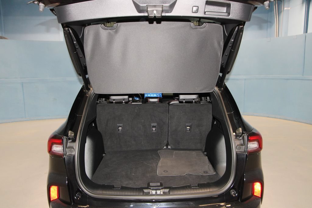 Used 2025 Ford Escape ST-Line Elite w/ Premium Technology Package AWD/4WD image 30