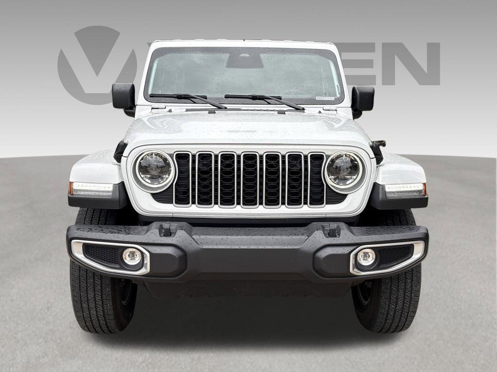Used 2025 Jeep Wrangler Unlimited Sahara AWD/4WD image 2