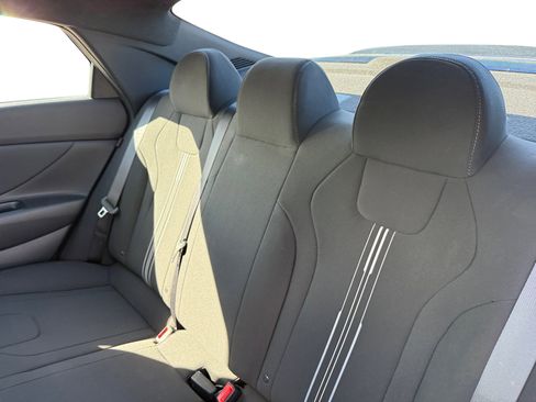 Certified 2025 Hyundai Elantra Sport image 16