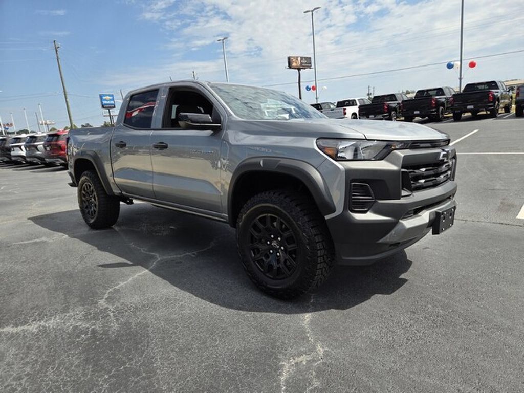 Used 2026 Chevrolet Colorado Trail Boss AWD/4WD image 8