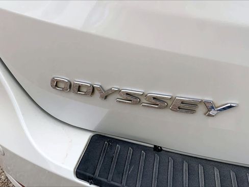 Used 2018 Honda Odyssey Elite image 10