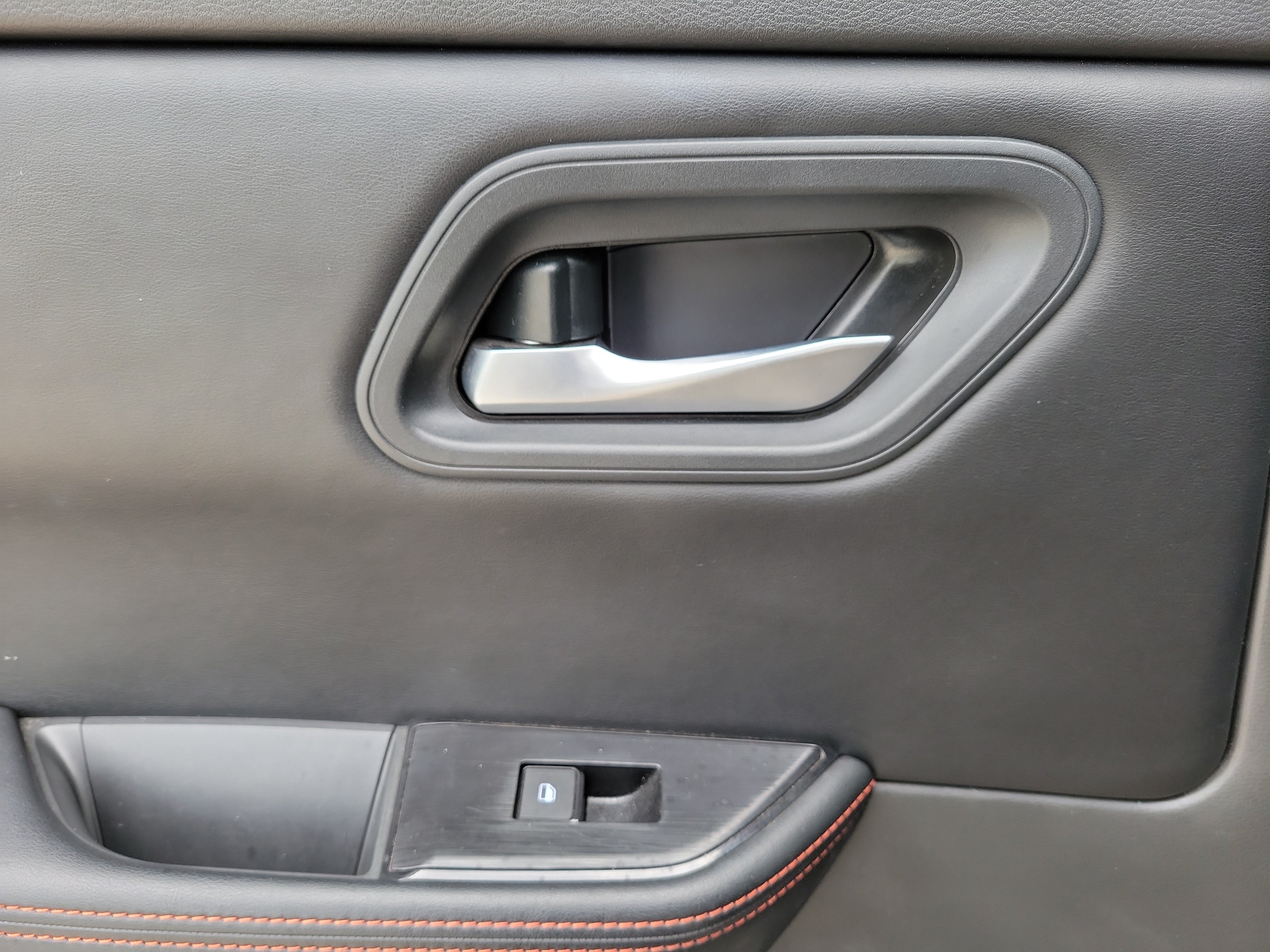 Certified 2025 Nissan Rogue SV AWD/4WD image 19