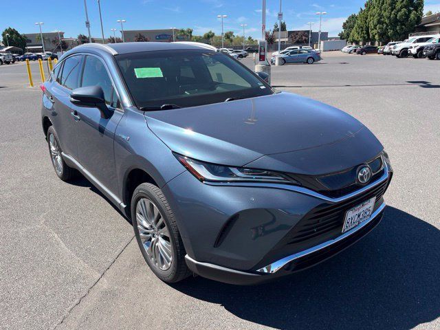 Used 2021 Toyota Venza XLE w/ Carpet Mat Package (TMS) AWD/4WD image 1
