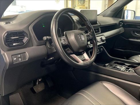 Used 2024 Honda Pilot TrailSport image 8