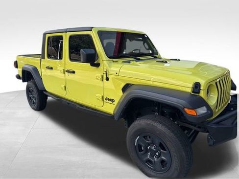 Used 2023 Jeep Gladiator Sport w/ Trailer Tow Package image 5