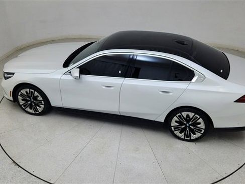 Used 2025 BMW 540i xDrive image 83