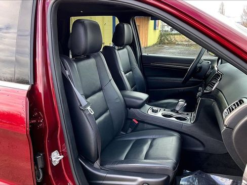 Used 2022 Jeep Grand Cherokee Limited image 10