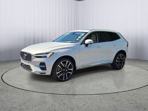 Used 2023 Volvo XC60 T8 Ultimate w/ Climate Package AWD/4WD image 8