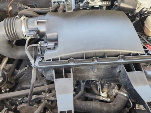 Used 2020 Mercedes-Benz Sprinter 144 Cargo image 31