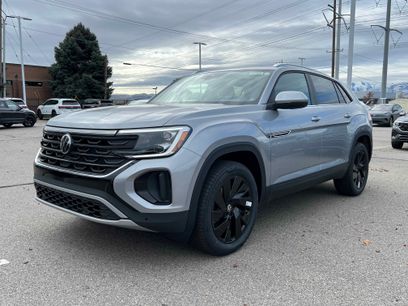 New 2026 Volkswagen Atlas Cross Sport SE