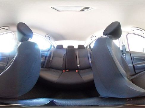 Used 2025 Nissan Versa SV FWD image 40