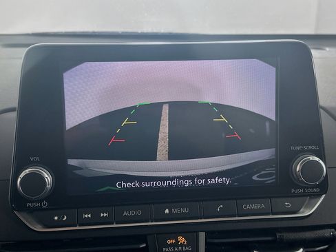 Used 2024 Nissan Altima 2.5 SV image 22