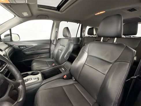 Used 2022 Honda Pilot Special Edition image 3