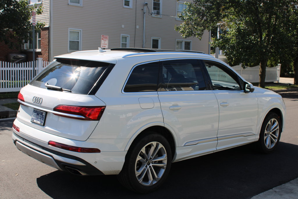 Used 2025 Audi Q7 3.0T Premium Plus AWD/4WD image 5