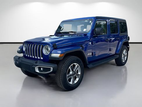 Used 2018 Jeep Wrangler Unlimited Sahara AWD/4WD image 7