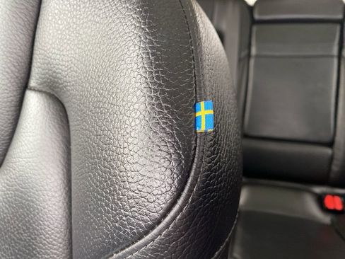 Used 2019 Volvo XC60 T6 Momentum w/ Premium Package image 27