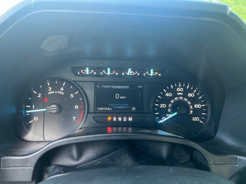 Used 2019 Ford F150 XL w/ Equipment Group 101A Mid AWD/4WD image 7