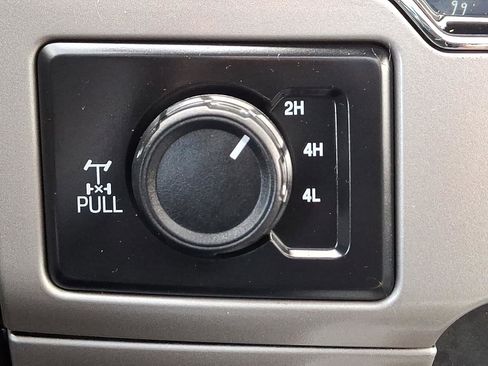 Used 2022 Ford F250 Lariat w/ Black Appearance Package image 23