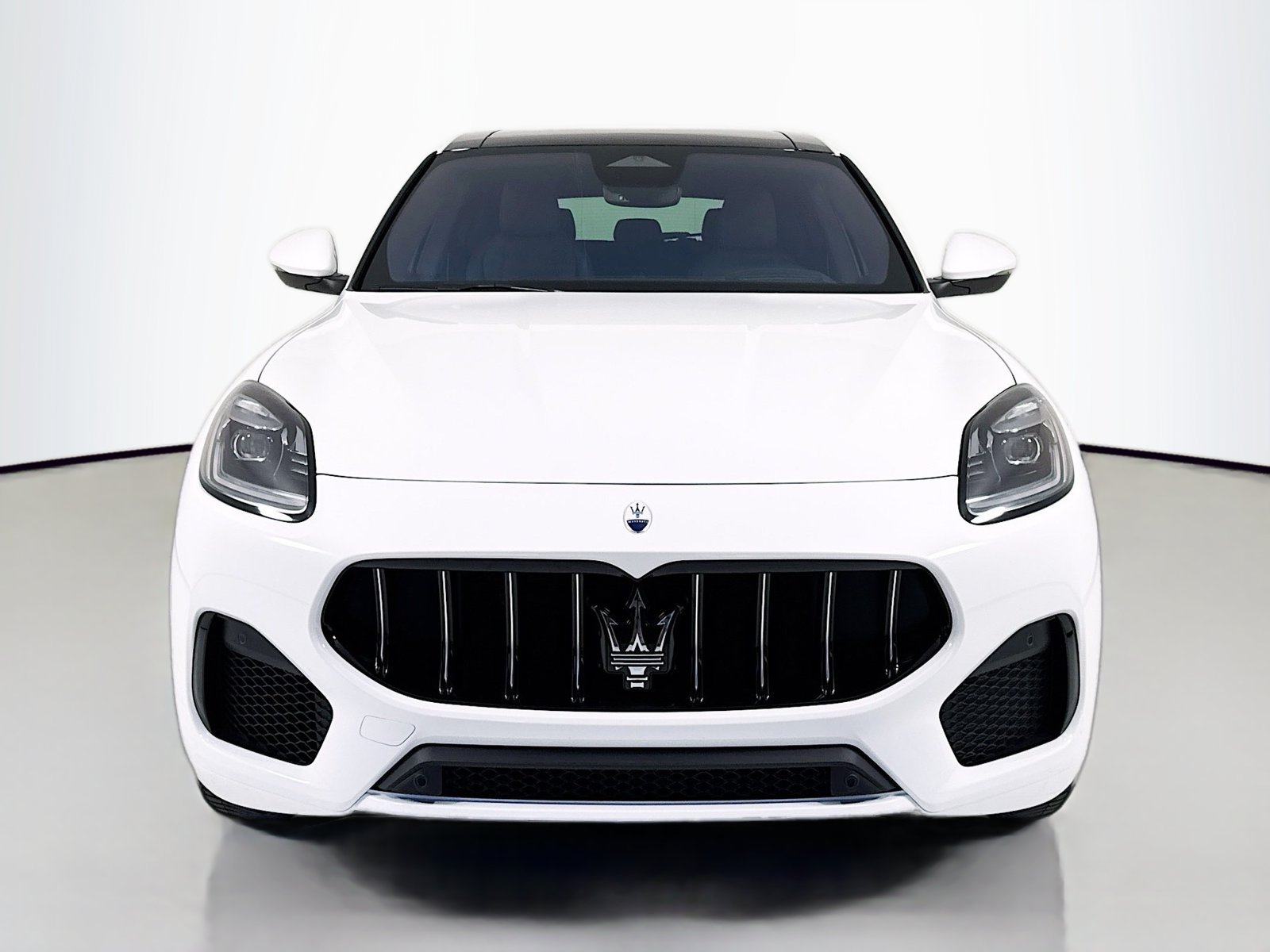 Used 2025 Maserati Grecale GT AWD/4WD image 2
