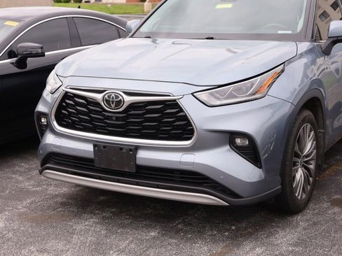 Used 2020 Toyota Highlander Platinum AWD/4WD image 5