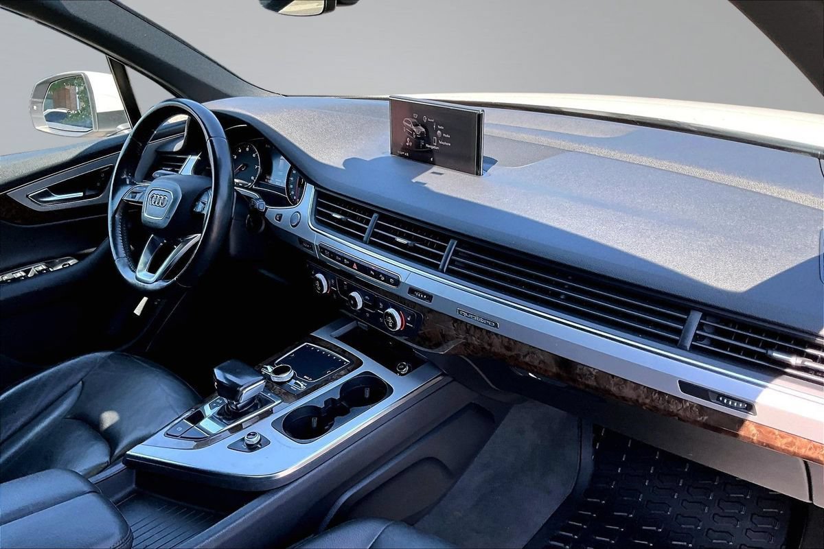Used 2018 Audi Q7 2.0T Premium AWD/4WD image 12