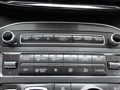 Used 2023 Hyundai Santa Fe Limited AWD/4WD image 30