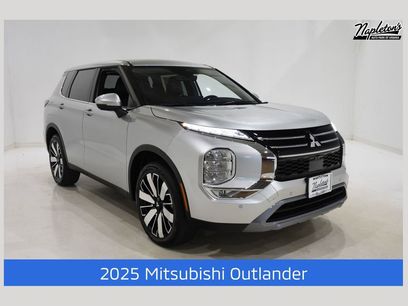 New 2025 Mitsubishi Outlander SE