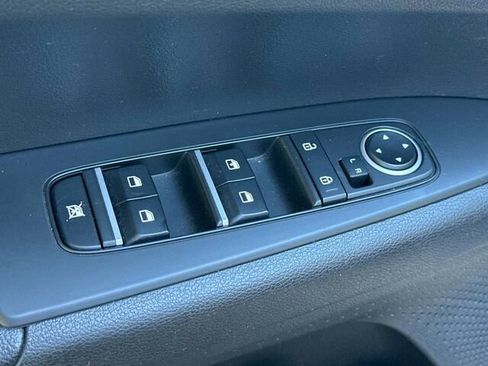 Used 2023 Kia Forte LXS image 14