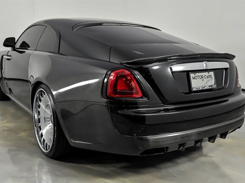 Used 2016 Rolls-Royce Wraith RWD image 8