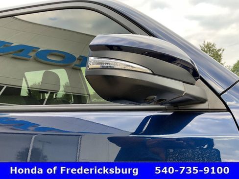 Used 2024 Toyota 4Runner SR5 Premium w/ Moonroof Package AWD/4WD image 15