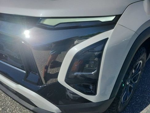 Used 2025 Chevrolet Equinox ACTIV w/ Safety and Technology Package FWD image 16