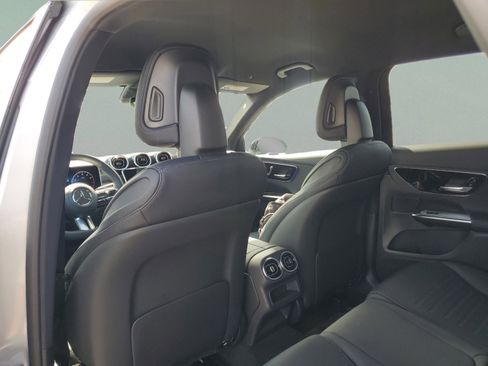 Used 2026 Mercedes-Benz GLC 300 image 12