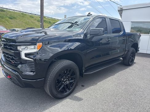 Used 2024 Chevrolet Silverado 1500 LT Trail Boss w/ Convenience Package II AWD/4WD image 7