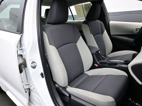 Used 2024 Toyota Corolla LE FWD image 13