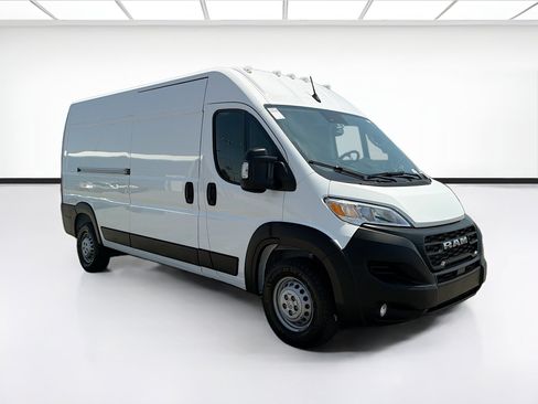 Used 2025 RAM ProMaster 2500 w/ Convenience Group FWD image 3