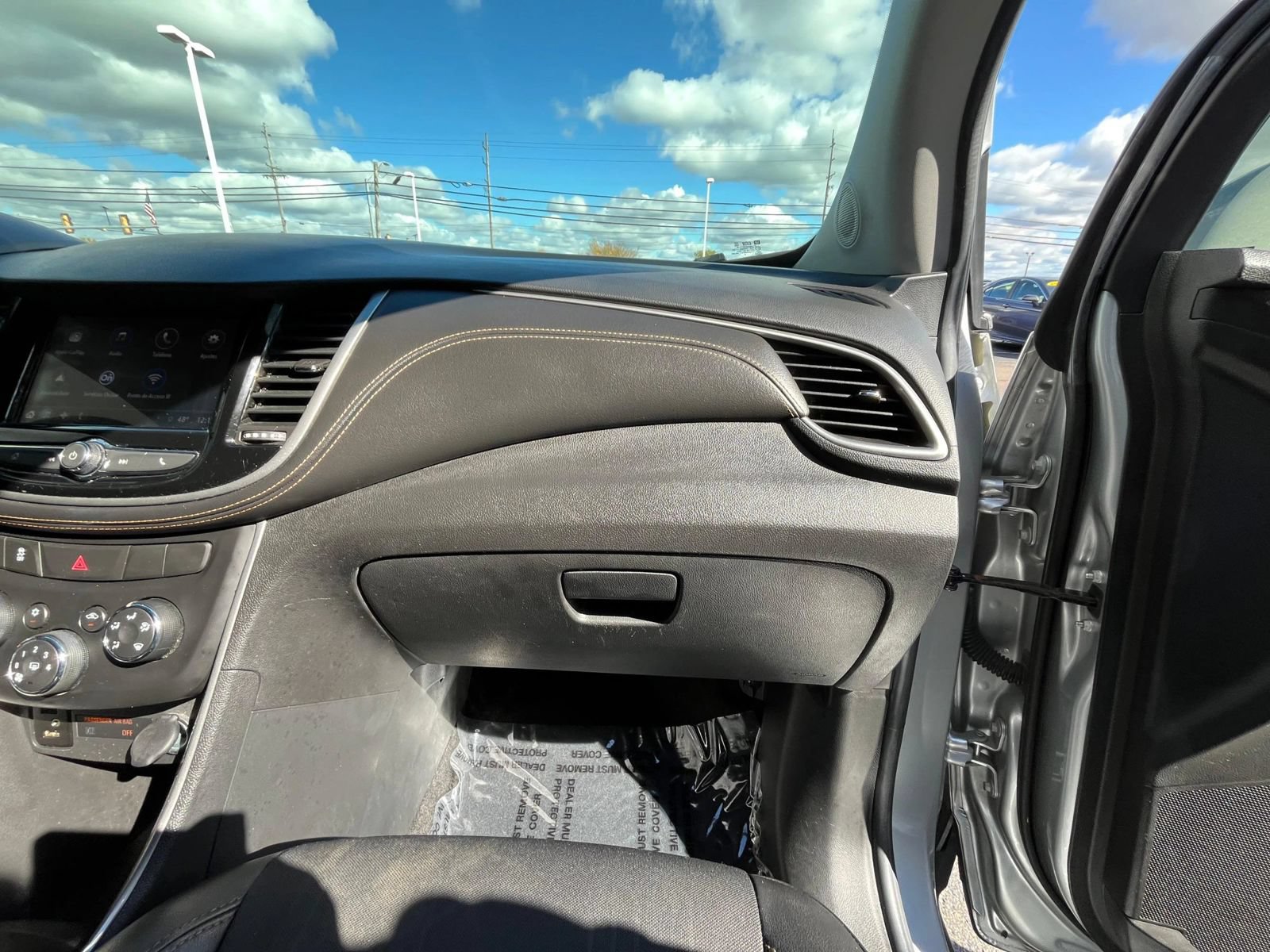 Used 2018 Chevrolet Trax LT w/ LT Convenience Package AWD/4WD image 23