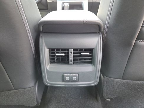 Used 2019 Toyota Avalon XLE w/ Moonroof Package FWD image 30