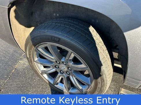 Used 2019 Chevrolet Suburban Premier image 9