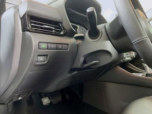 Certified 2025 Nissan Sentra SR w/ SR Premium Package FWD image 8