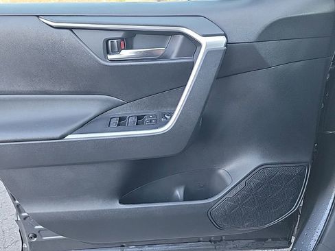 Used 2023 Toyota RAV4 XLE image 27