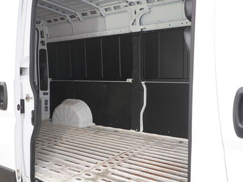 Used 2023 RAM ProMaster 2500 FWD image 12