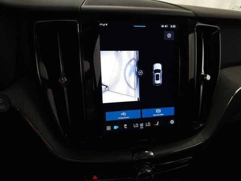 Certified 2025 Volvo XC60 B5 Plus AWD/4WD image 30