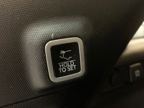 Used 2023 Jeep Grand Cherokee Overland image 59