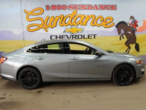 Used 2024 Chevrolet Malibu LT w/ Sport Edition FWD image 1