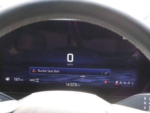 Used 2025 Chevrolet Traverse Z71 AWD/4WD image 18