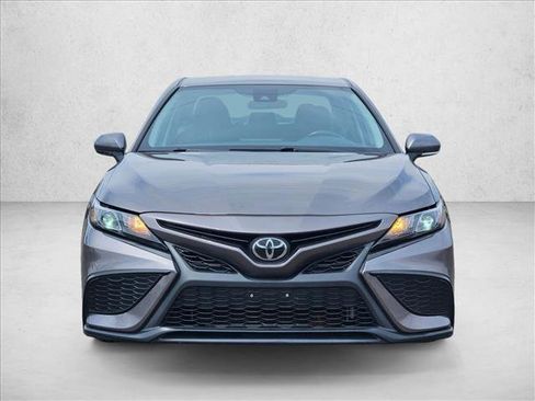 Used 2024 Toyota Camry SE FWD image 2